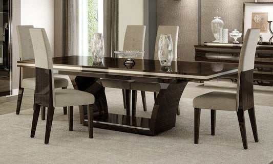 D832 - Table à manger - Wengé
