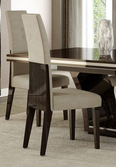 D832 - Chaise de salle à manger - Wengé